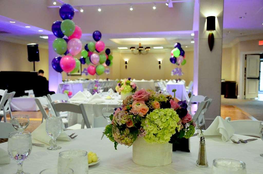 Doubletree By Hilton Hotel Boston - Bedford Glen Зручності фото