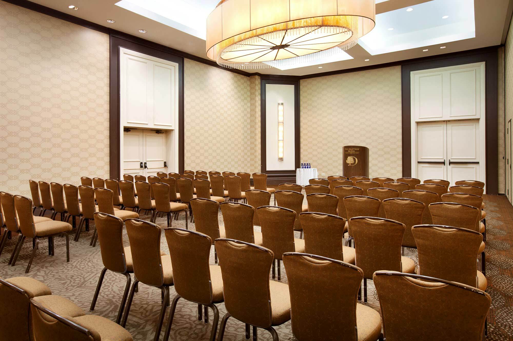 Doubletree By Hilton Hotel Boston - Bedford Glen Екстер'єр фото